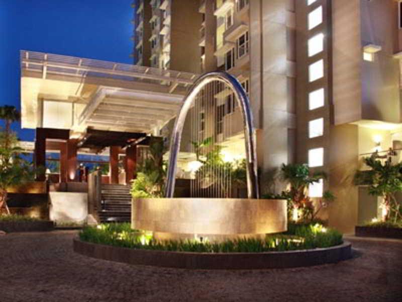 Golden Tulip Balikpapan Hotel & Suites Exterior photo