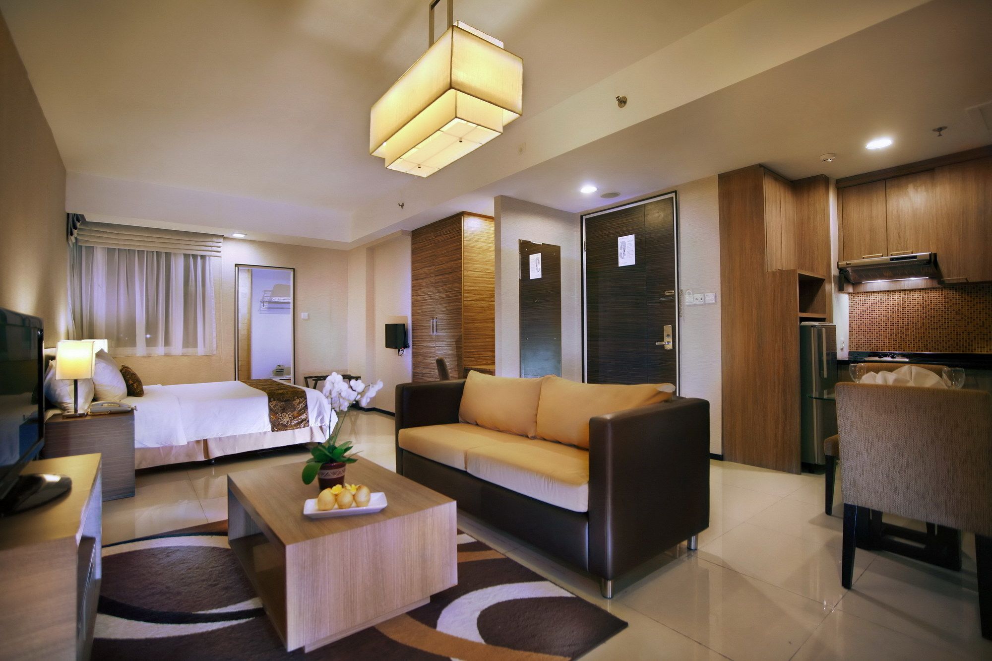 Golden Tulip Balikpapan Hotel & Suites Exterior photo